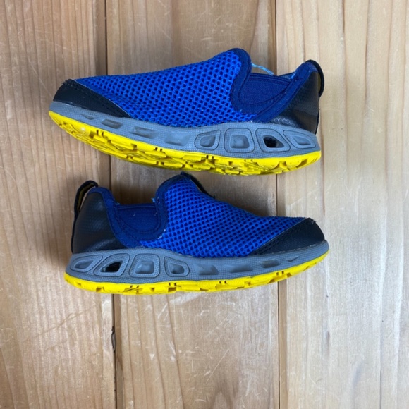 Columbia Kids Pull On Sneakers/Water Shoes - Picture 4 of 4